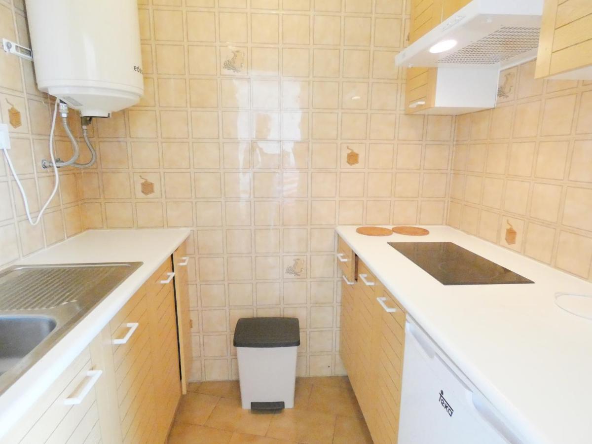 Bora 6-C Apartment Росес Екстериор снимка